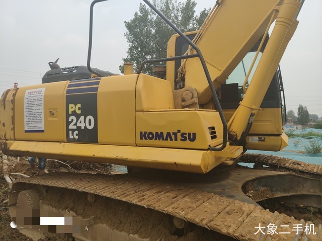 小松 PC240LC-8M0 挖掘机