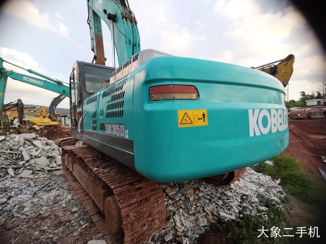 神钢 SK350LC-8 挖掘机