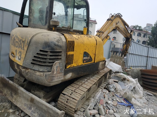 现代 R55-7 挖掘机