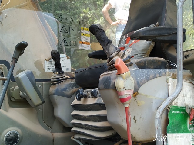 徐工 XE150D 挖掘机