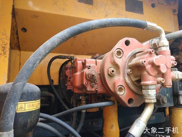 现代 R305LC-9 挖掘机