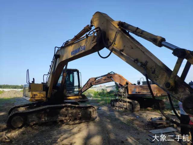 小松 PC270-7 挖掘机