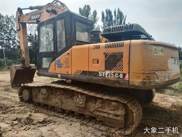 三一重工 SY215C 挖掘机