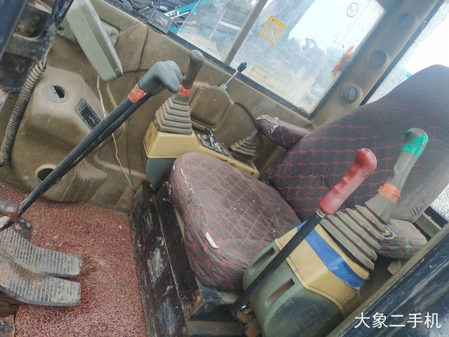 雷沃重工 FR60-7 挖掘机