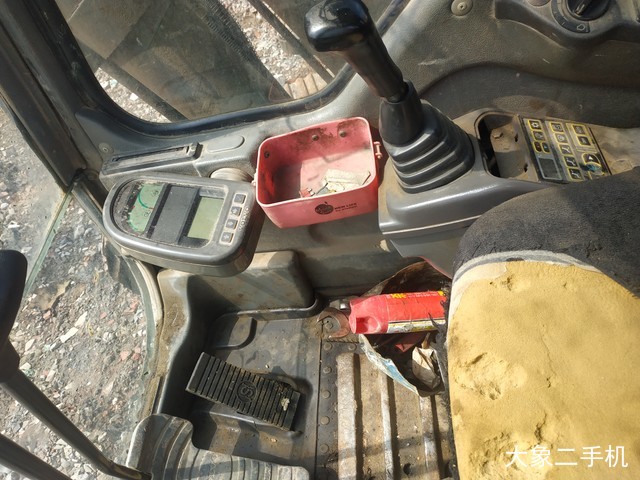 沃尔沃 EC240B 挖掘机