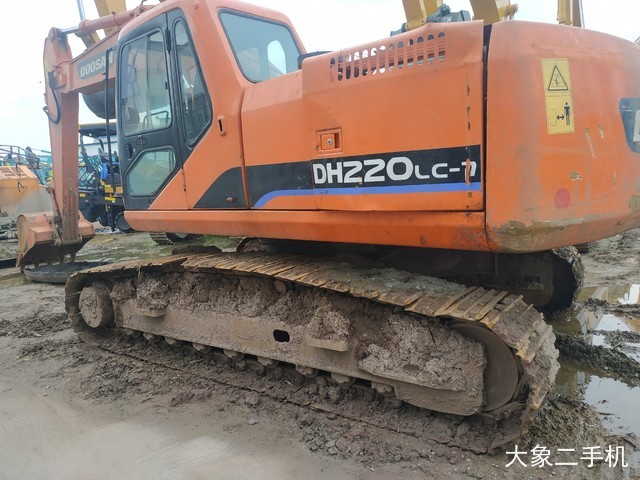 斗山 DH220LC-7 挖掘机