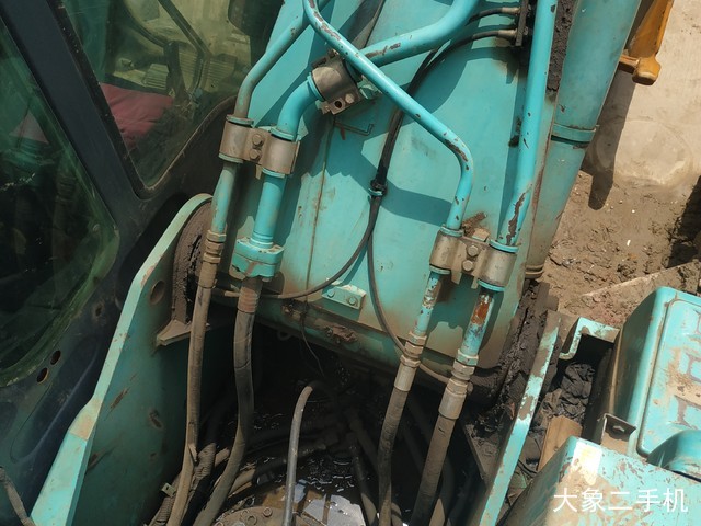 神钢 SK260LC-8 挖掘机