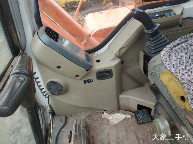 斗山 DH220LC-7 挖掘机