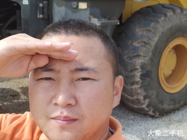 山东临工 L955F 装载机