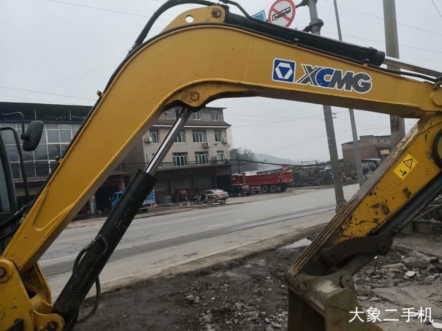 徐工 XE60CA 挖掘机