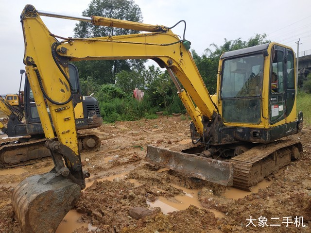 现代 R60-7 挖掘机