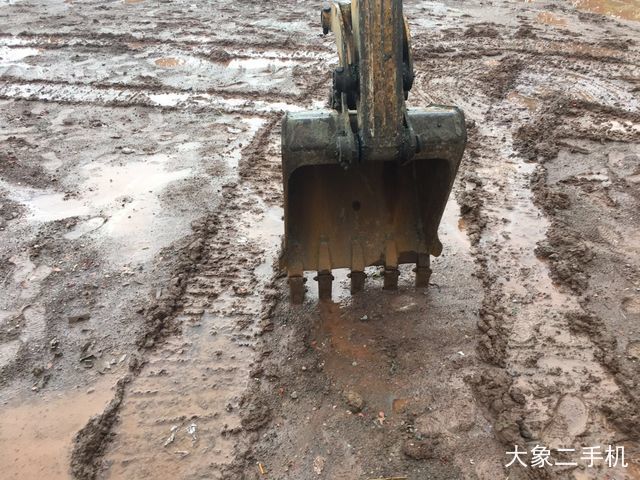 雷沃重工 FR60 挖掘机