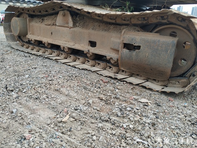 山东临工 LG660 挖掘机