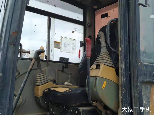 雷沃重工 FR60 挖掘机