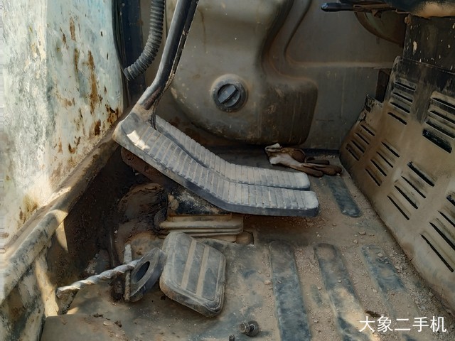 雷沃重工 FR60 挖掘机