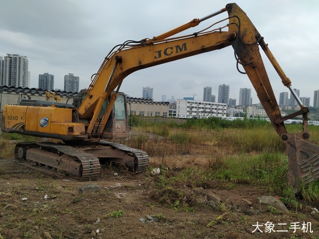 山重建机 JCM922D 挖掘机