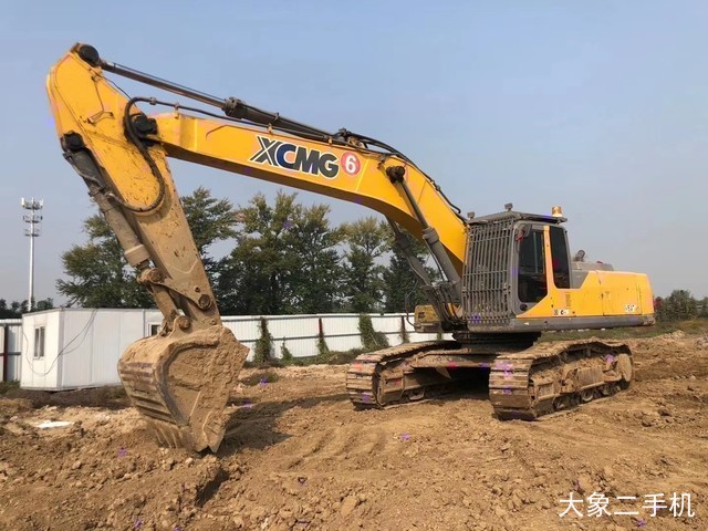 徐工 XE470D 挖掘机