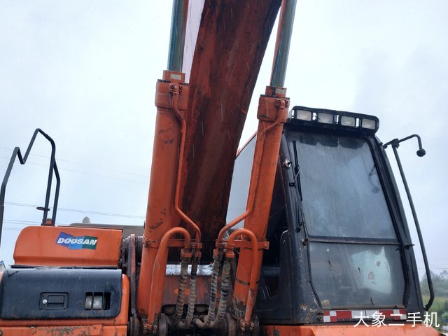 斗山 DX380LC 挖掘机