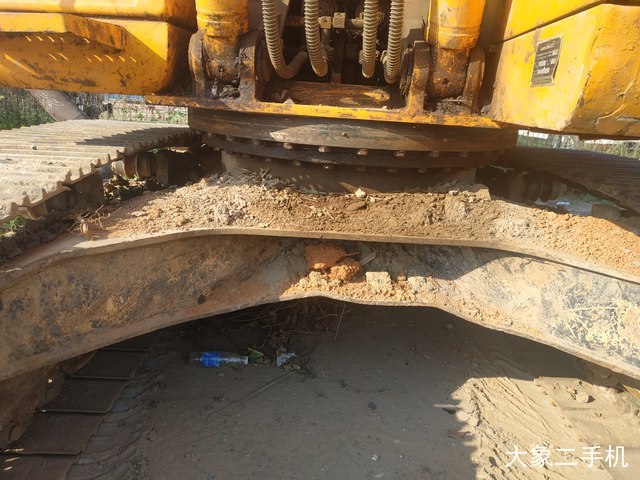 龙工 LG6225 挖掘机