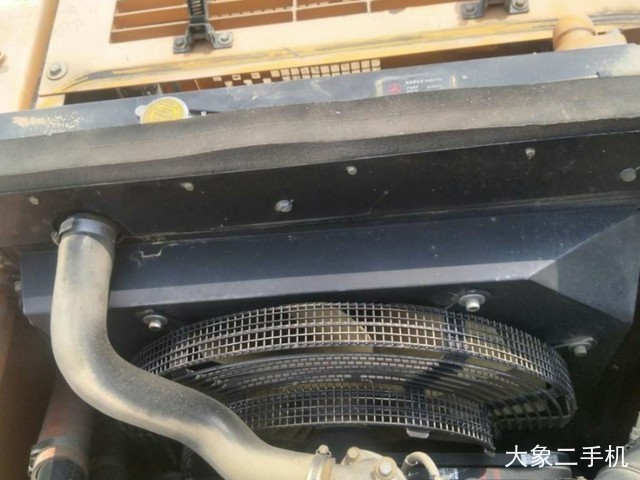 三一重工 SY215C-9 挖掘机