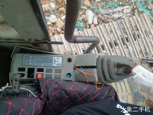 神钢 SK250-8 挖掘机