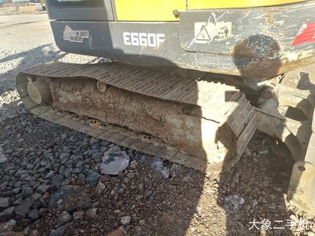 山东临工 E660F 挖掘机