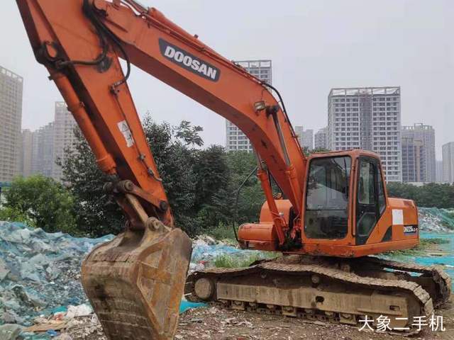 斗山 DH220LC-7 挖掘机