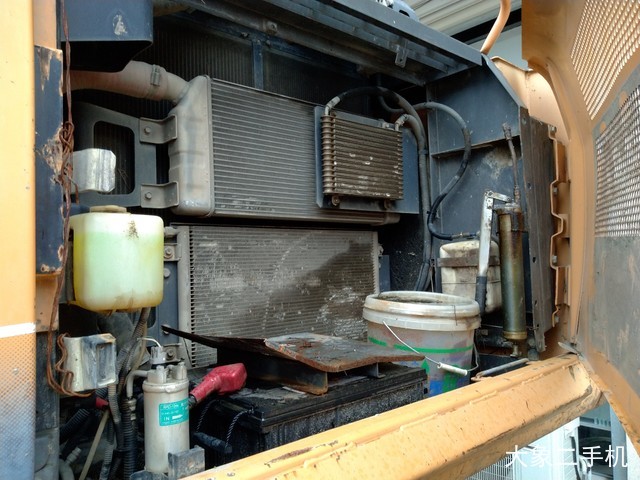 凯斯 CX300B 挖掘机