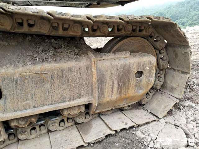 小松 PC240LC-8 挖掘机