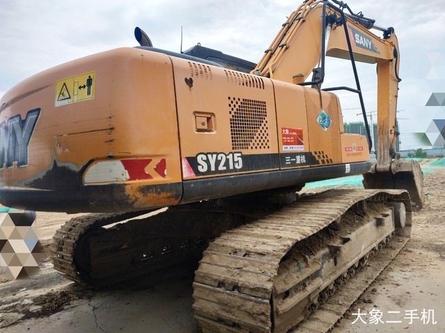 三一重工 SY215C-9 挖掘机