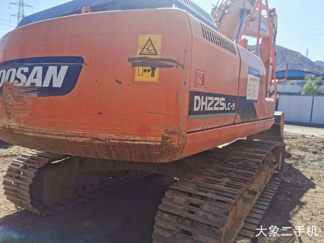 斗山 DH220-9E 挖掘机