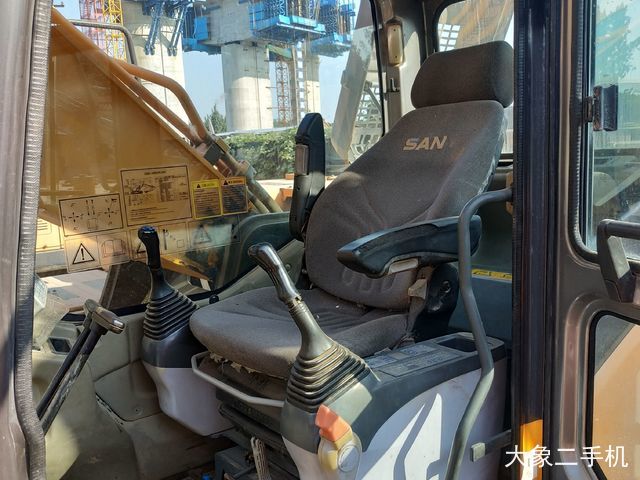 三一重工 SY285C 挖掘机