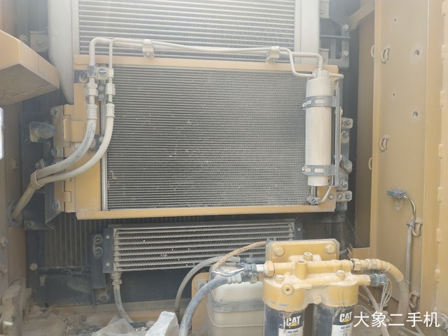 卡特彼勒 323DL 挖掘机