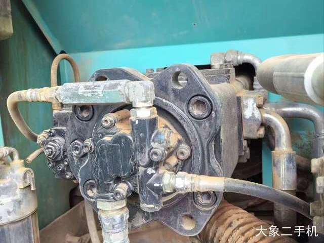 神钢 SK200-8 挖掘机