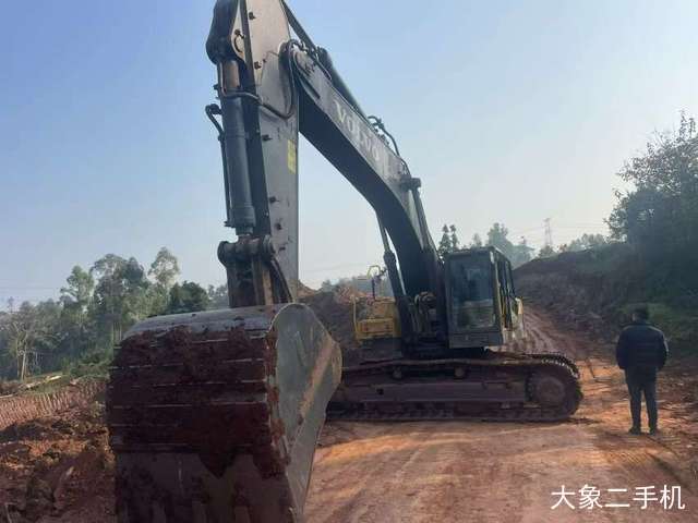 沃尔沃 EC480D 挖掘机