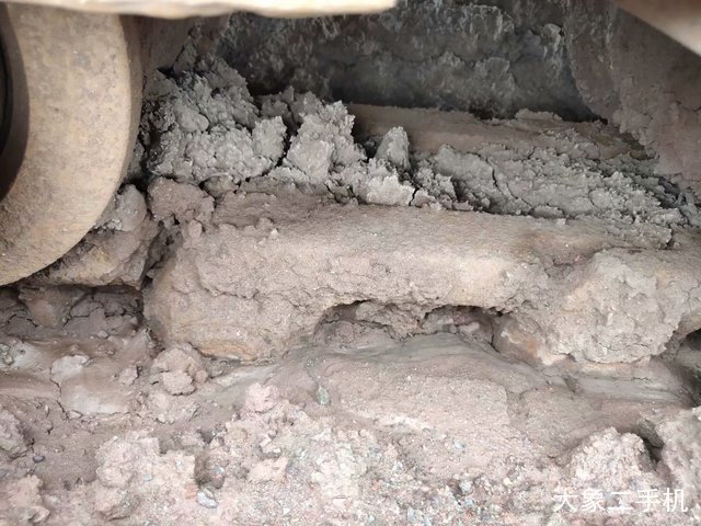 卡特彼勒 374DL 挖掘机