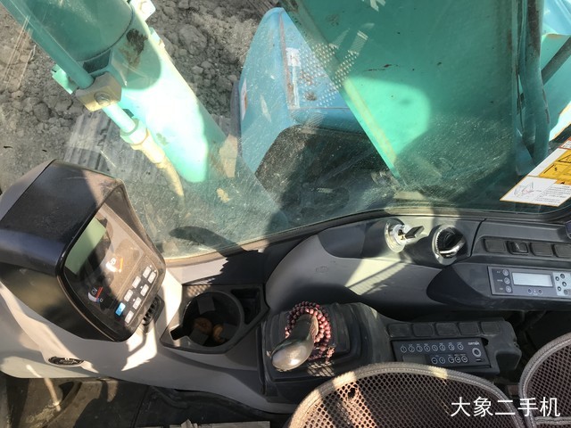 神钢 SK75-8 挖掘机