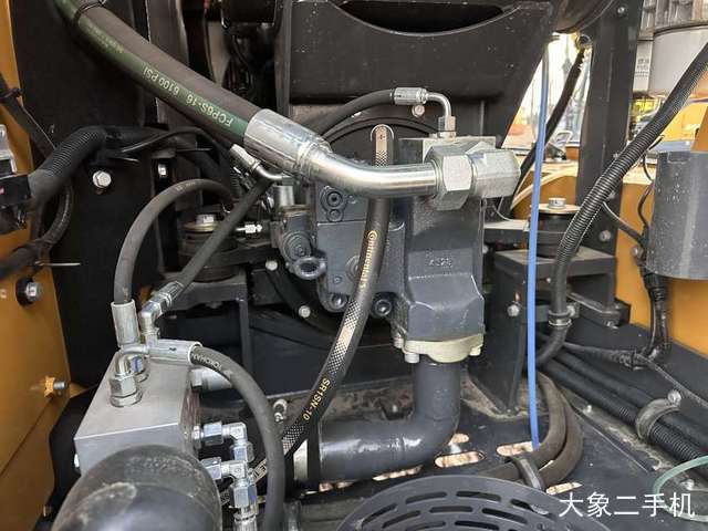 徐工 XE75G 挖掘机