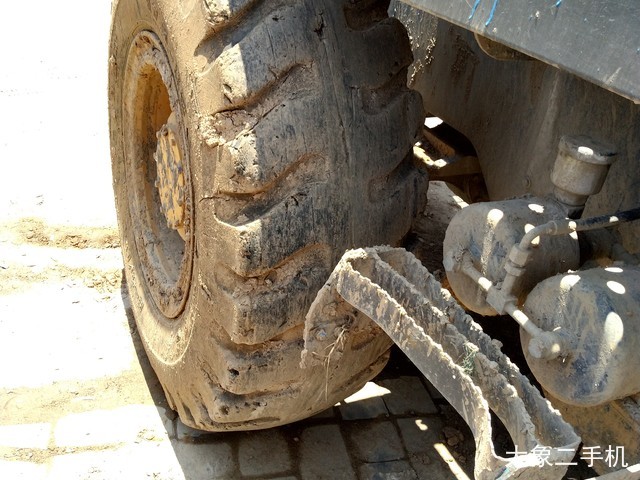 山东临工 LG933L 装载机