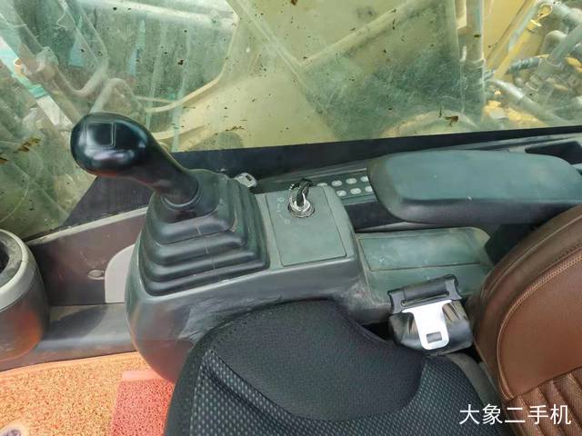 卡特彼勒 323DL 挖掘机