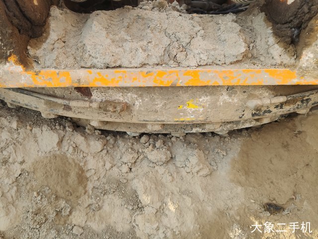 龙工 LG6225E 挖掘机