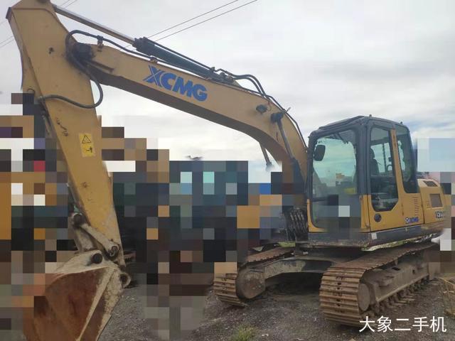 徐工 XE135D 挖掘机