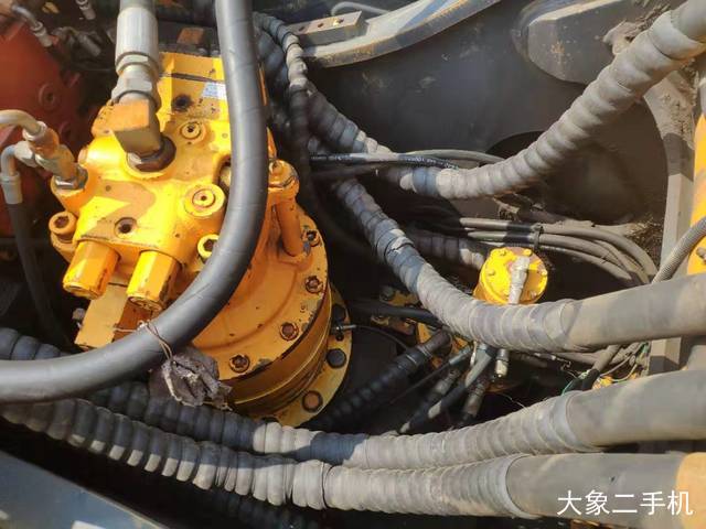 现代 R210W-7 挖掘机