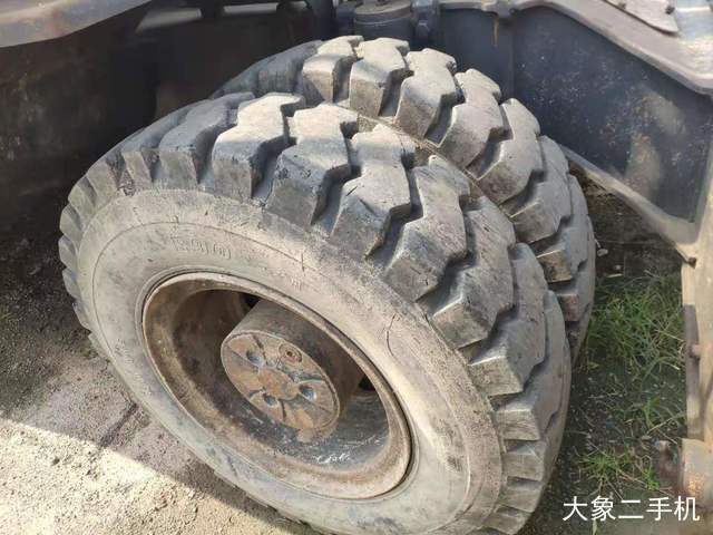 现代 R210W-7 挖掘机