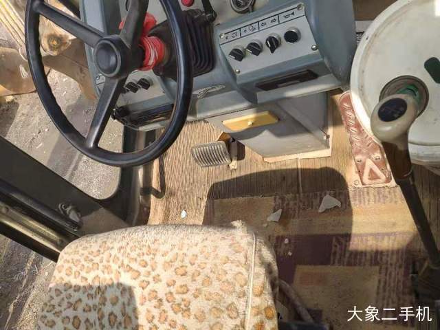 龙工 LG520B机械驱动 压路机