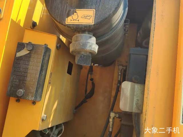 现代 R210W-7 挖掘机