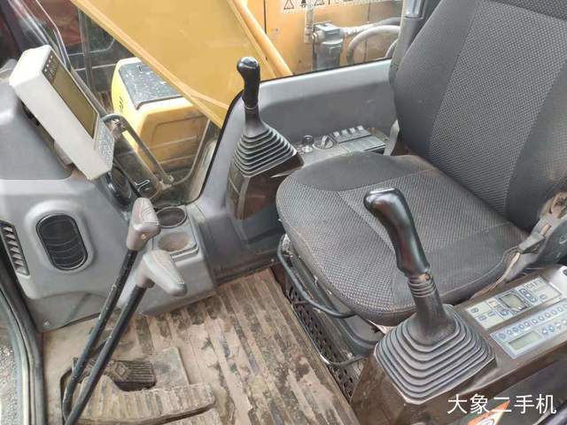 三一重工 SY135C-9 挖掘机