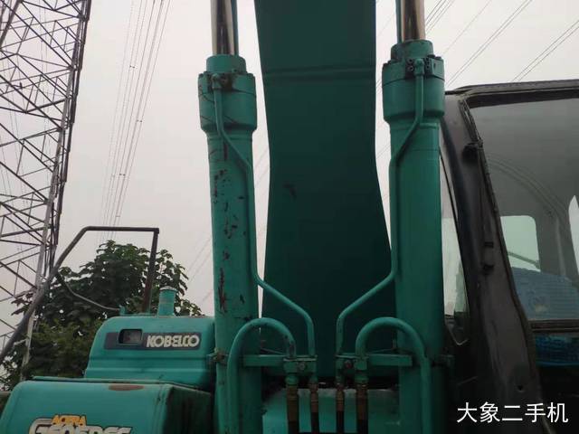 神钢 SK260LC-8 挖掘机