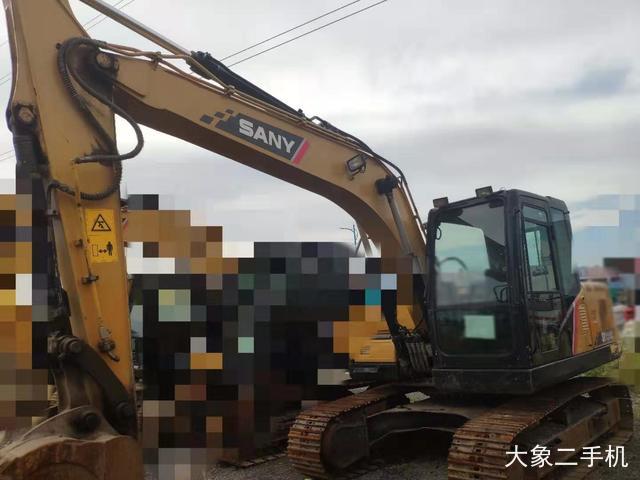 三一重工 SY135C-9 挖掘机