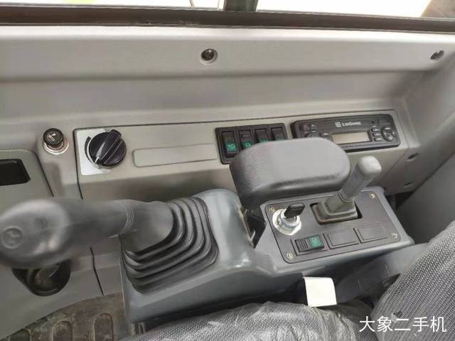 柳工 CLG906D 挖掘机